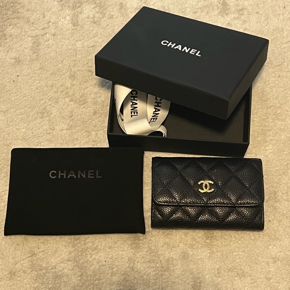 Chanel Caviar Leather Flap Card Holder